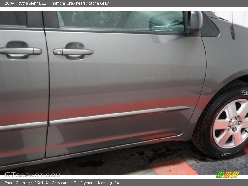 Phantom Gray Pearl / Stone Gray 2004 Toyota Sienna LE