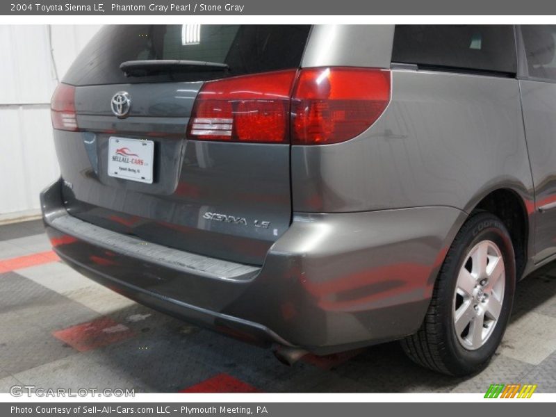 Phantom Gray Pearl / Stone Gray 2004 Toyota Sienna LE