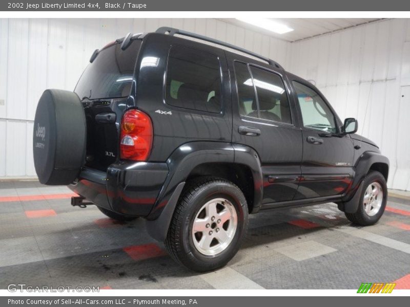 Black / Taupe 2002 Jeep Liberty Limited 4x4
