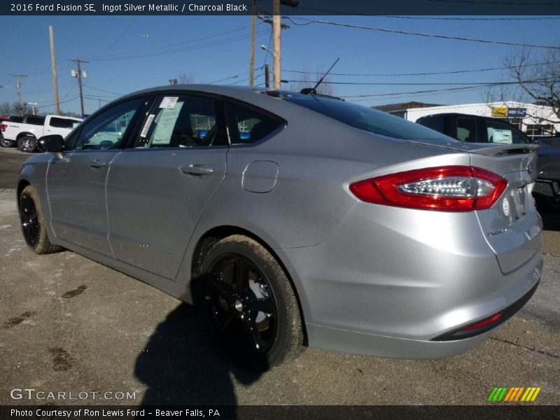 Ingot Silver Metallic / Charcoal Black 2016 Ford Fusion SE