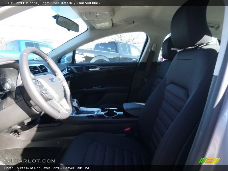 Ingot Silver Metallic / Charcoal Black 2016 Ford Fusion SE