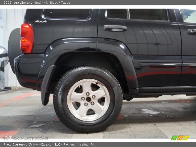 Black / Taupe 2002 Jeep Liberty Limited 4x4