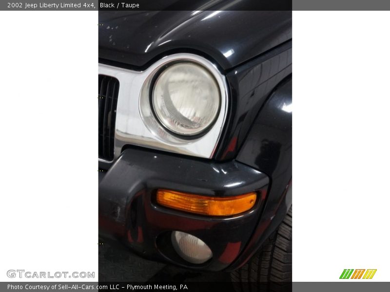 Black / Taupe 2002 Jeep Liberty Limited 4x4