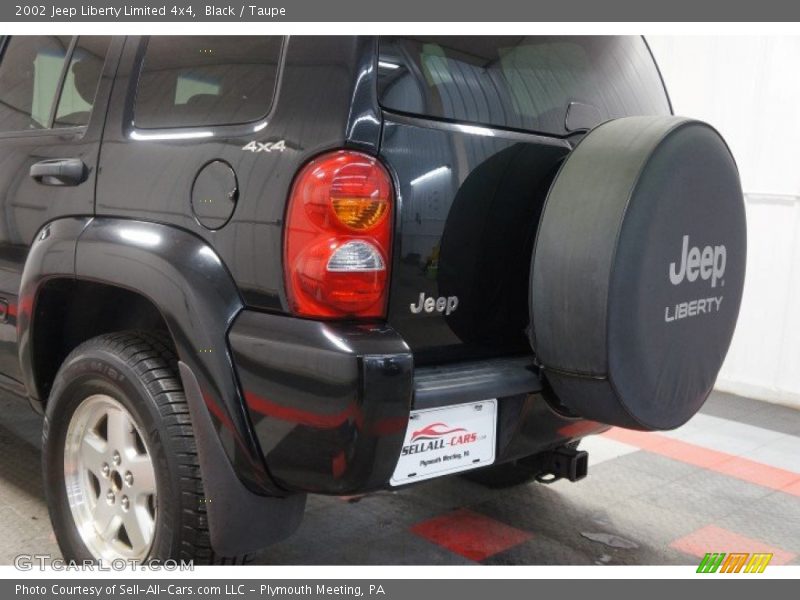 Black / Taupe 2002 Jeep Liberty Limited 4x4