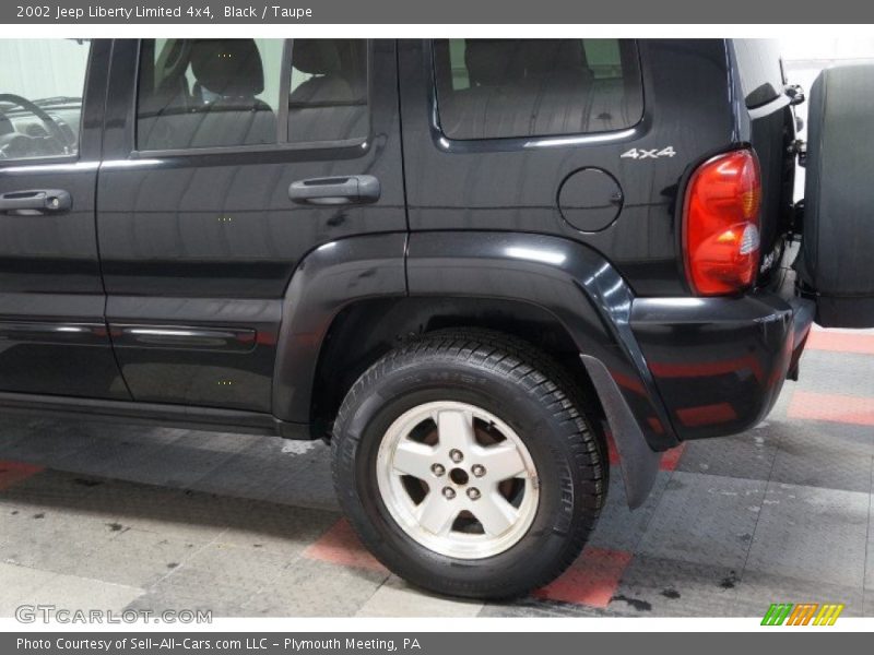 Black / Taupe 2002 Jeep Liberty Limited 4x4