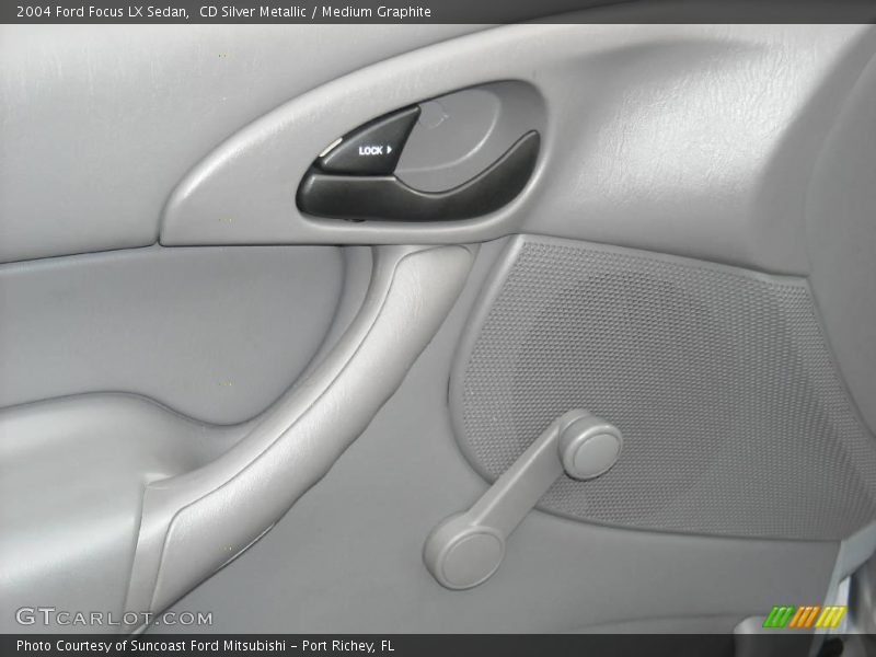CD Silver Metallic / Medium Graphite 2004 Ford Focus LX Sedan