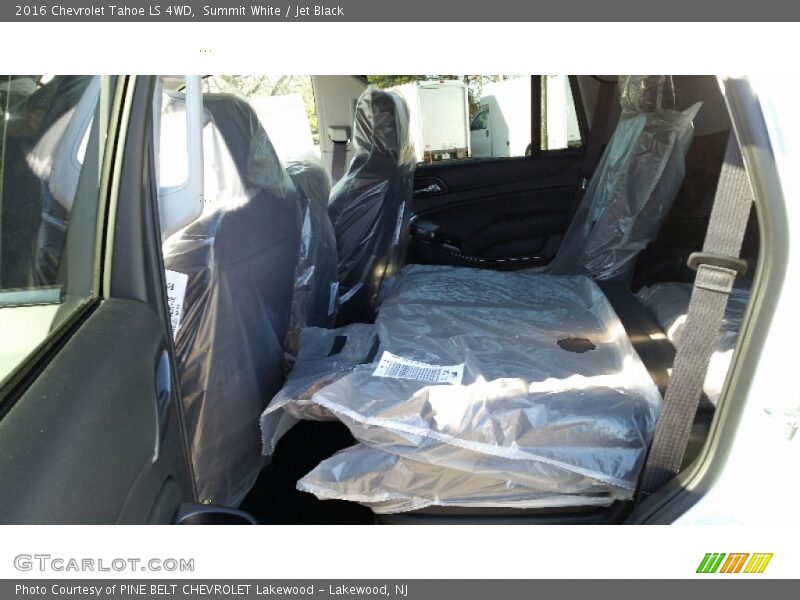 Summit White / Jet Black 2016 Chevrolet Tahoe LS 4WD