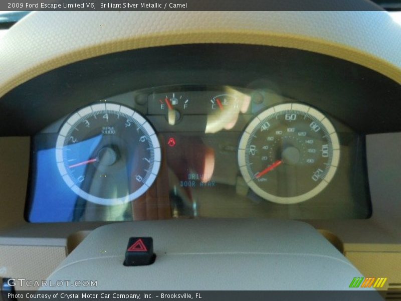 Brilliant Silver Metallic / Camel 2009 Ford Escape Limited V6