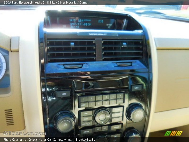 Brilliant Silver Metallic / Camel 2009 Ford Escape Limited V6