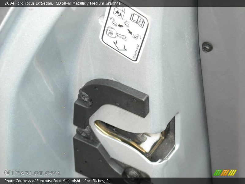 CD Silver Metallic / Medium Graphite 2004 Ford Focus LX Sedan