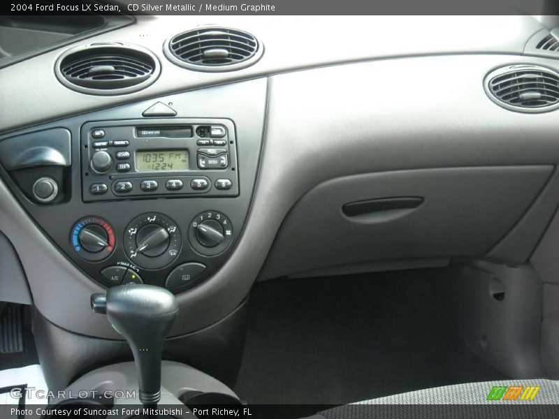 CD Silver Metallic / Medium Graphite 2004 Ford Focus LX Sedan