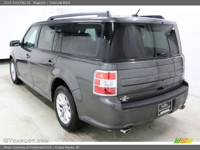 Magnetic / Charcoal Black 2016 Ford Flex SE
