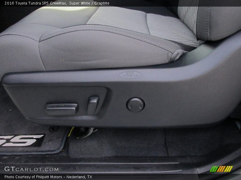 Super White / Graphite 2016 Toyota Tundra SR5 CrewMax