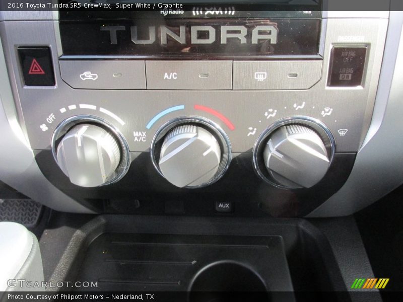Super White / Graphite 2016 Toyota Tundra SR5 CrewMax