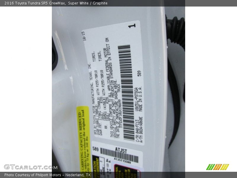 Super White / Graphite 2016 Toyota Tundra SR5 CrewMax