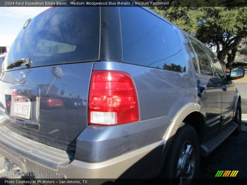 Medium Wedgewood Blue Metallic / Medium Parchment 2004 Ford Expedition Eddie Bauer