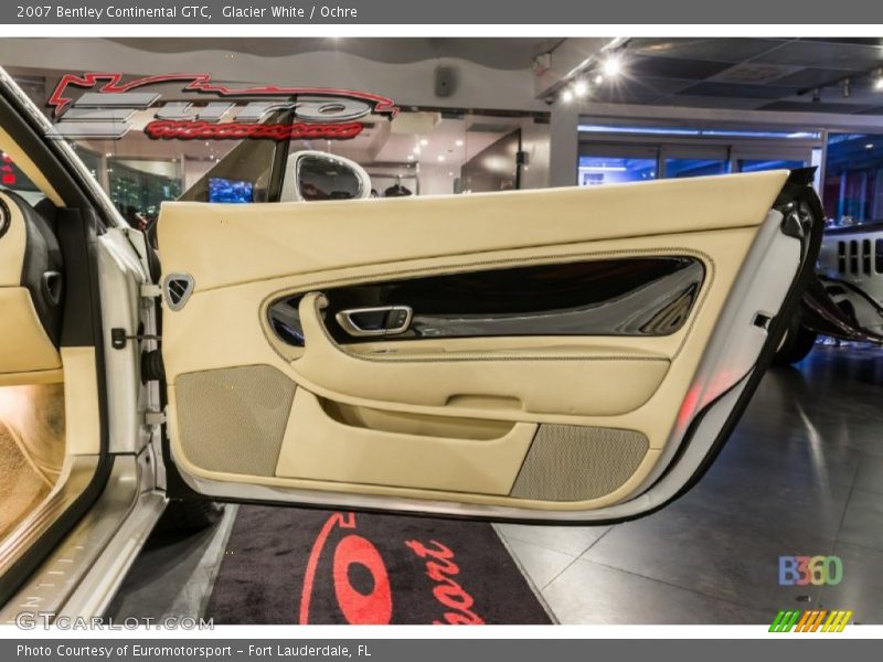 Glacier White / Ochre 2007 Bentley Continental GTC