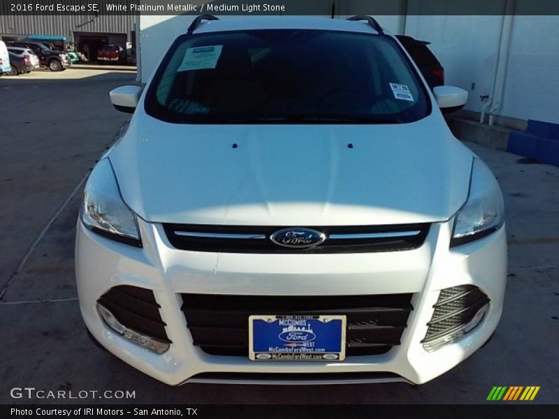 White Platinum Metallic / Medium Light Stone 2016 Ford Escape SE