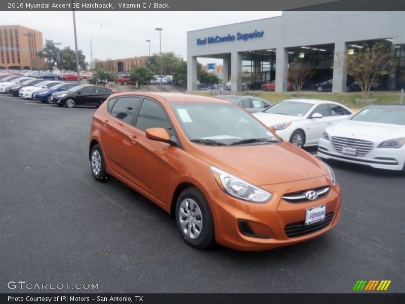 Vitamin C / Black 2016 Hyundai Accent SE Hatchback