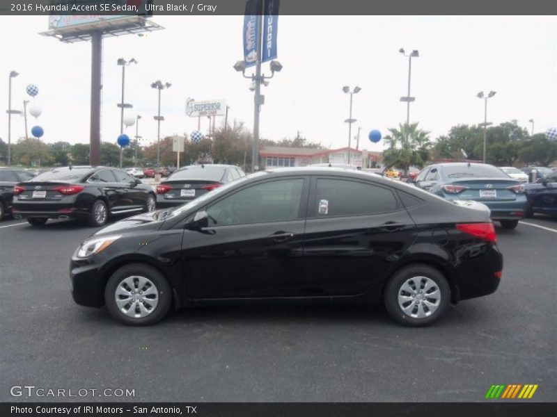 Ultra Black / Gray 2016 Hyundai Accent SE Sedan