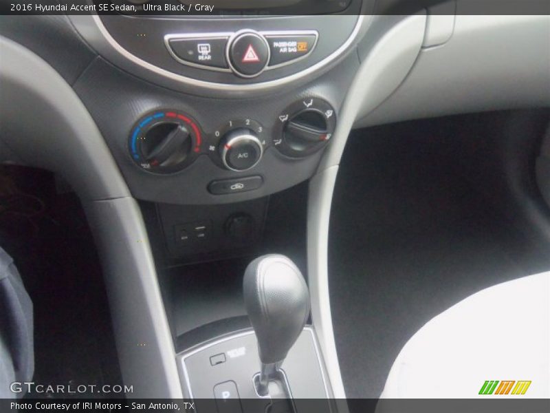 Ultra Black / Gray 2016 Hyundai Accent SE Sedan