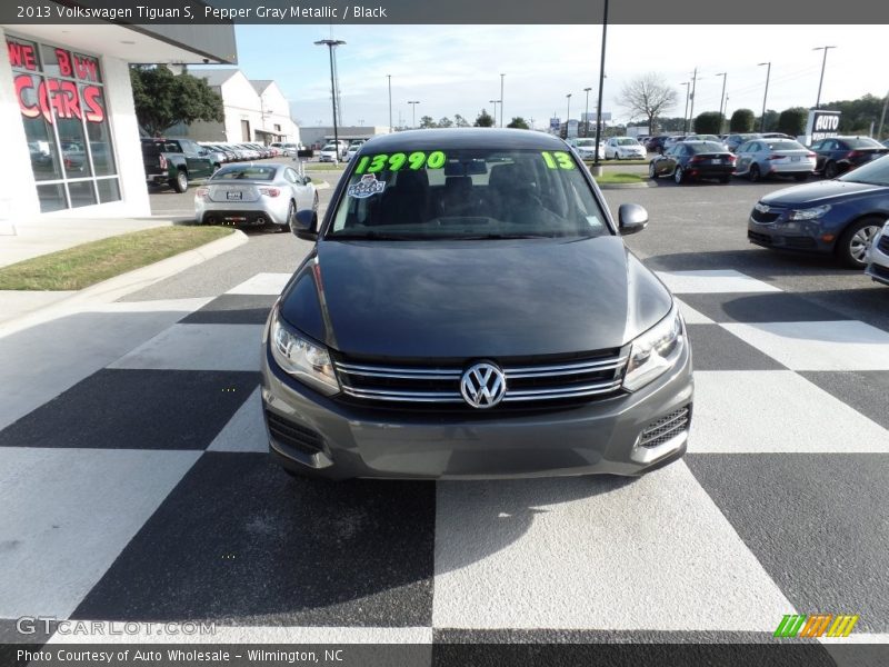 Pepper Gray Metallic / Black 2013 Volkswagen Tiguan S