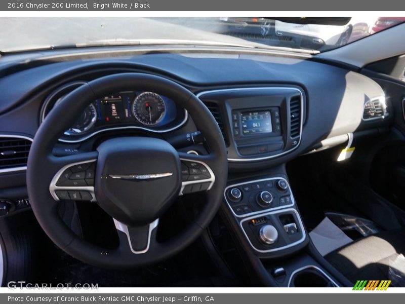 Bright White / Black 2016 Chrysler 200 Limited