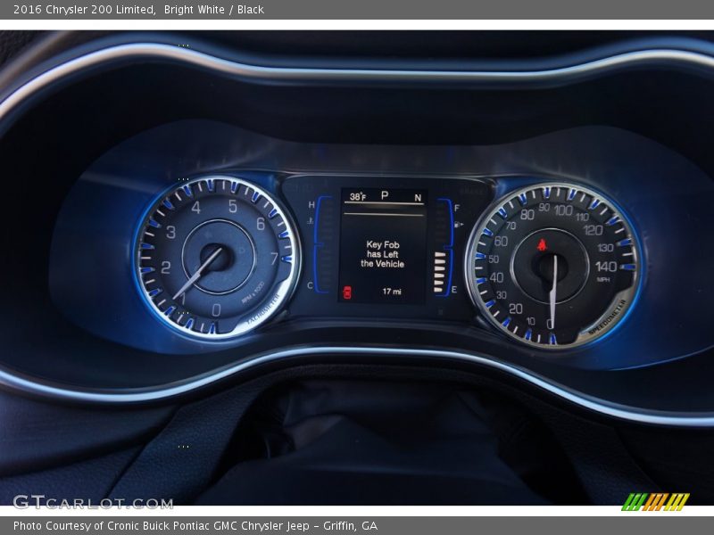 Bright White / Black 2016 Chrysler 200 Limited
