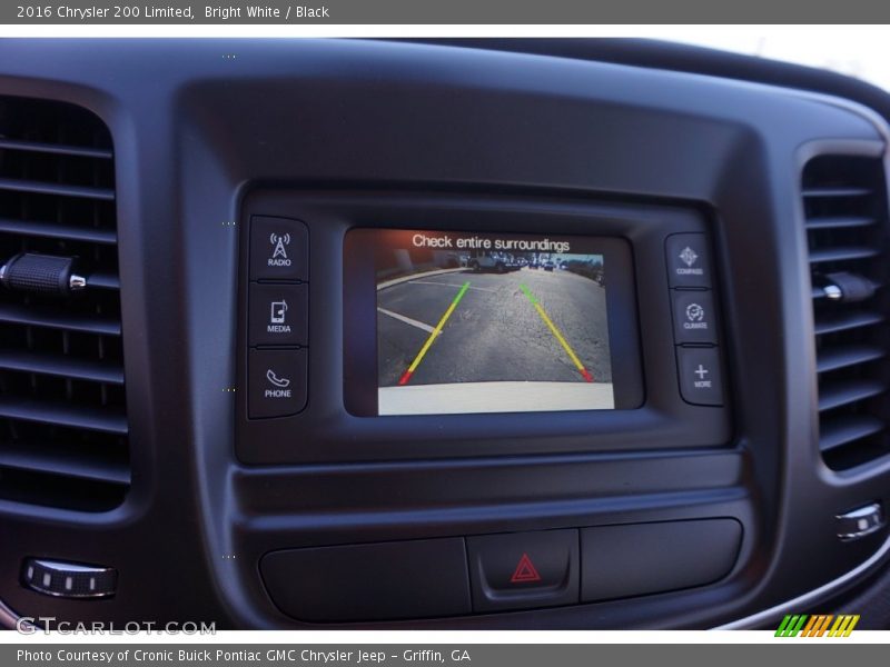 Bright White / Black 2016 Chrysler 200 Limited