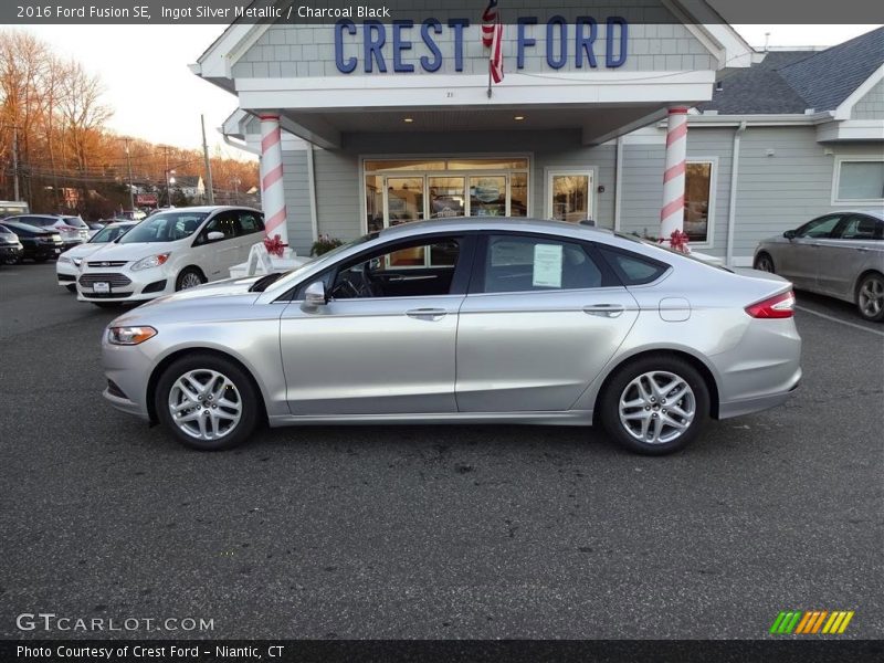 Ingot Silver Metallic / Charcoal Black 2016 Ford Fusion SE