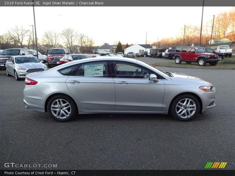 Ingot Silver Metallic / Charcoal Black 2016 Ford Fusion SE