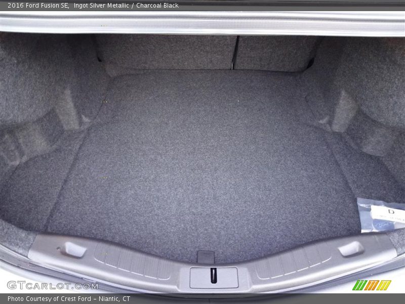 Ingot Silver Metallic / Charcoal Black 2016 Ford Fusion SE