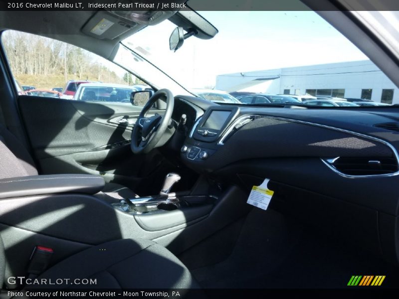 Iridescent Pearl Tricoat / Jet Black 2016 Chevrolet Malibu LT