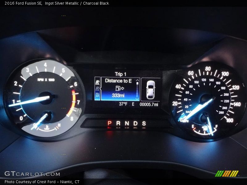Ingot Silver Metallic / Charcoal Black 2016 Ford Fusion SE