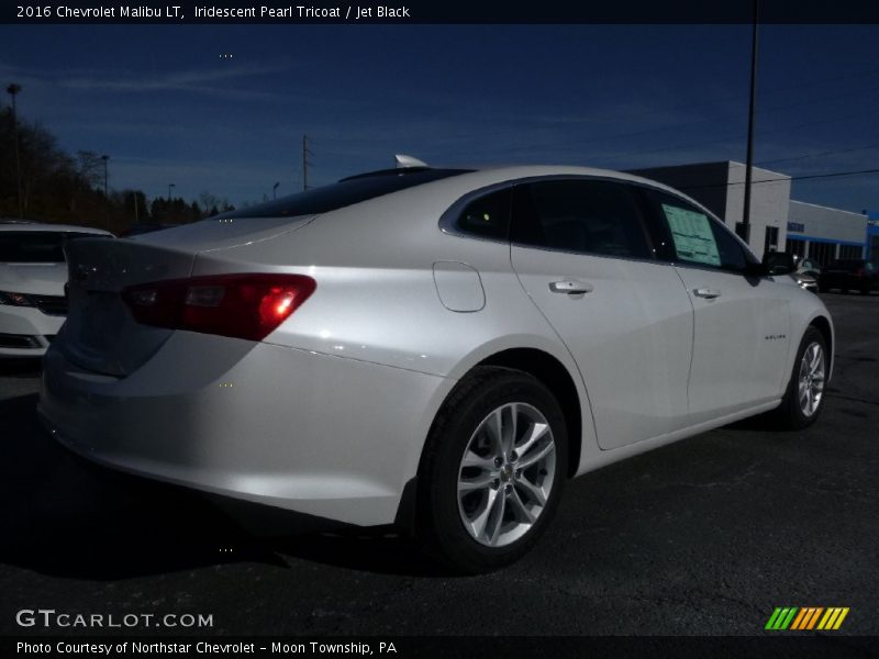 Iridescent Pearl Tricoat / Jet Black 2016 Chevrolet Malibu LT