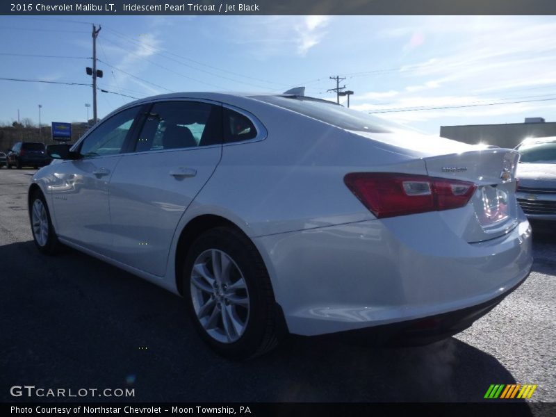 Iridescent Pearl Tricoat / Jet Black 2016 Chevrolet Malibu LT