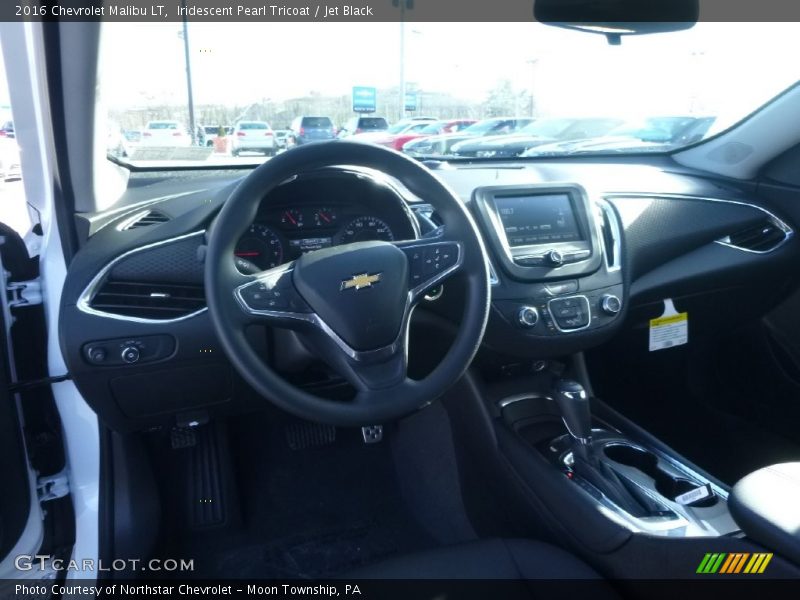 Iridescent Pearl Tricoat / Jet Black 2016 Chevrolet Malibu LT