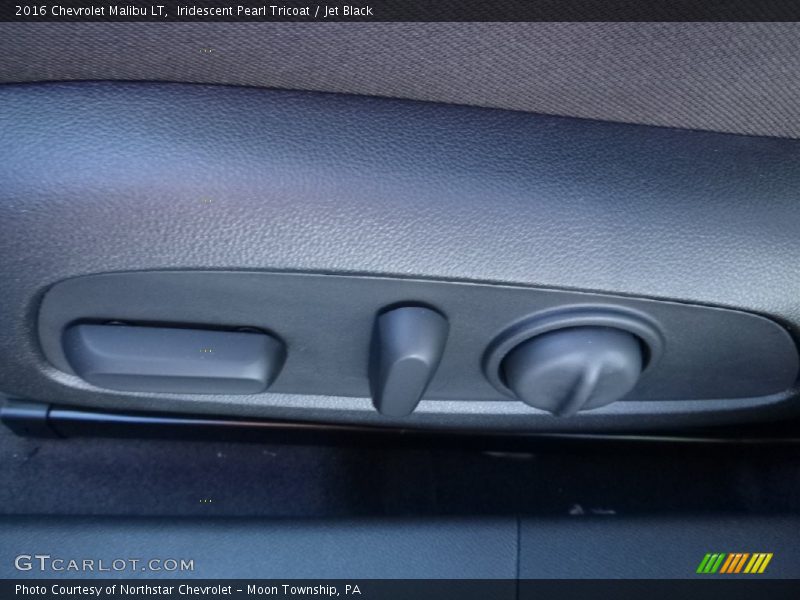 Iridescent Pearl Tricoat / Jet Black 2016 Chevrolet Malibu LT