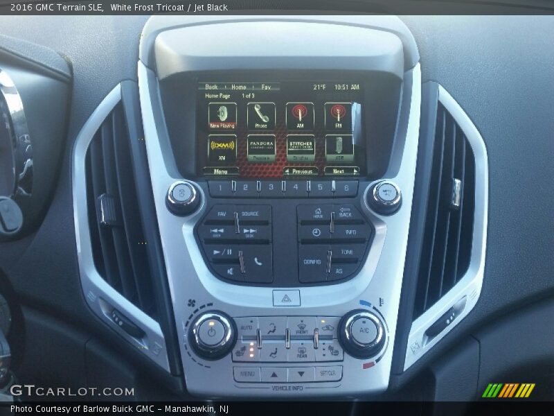 White Frost Tricoat / Jet Black 2016 GMC Terrain SLE