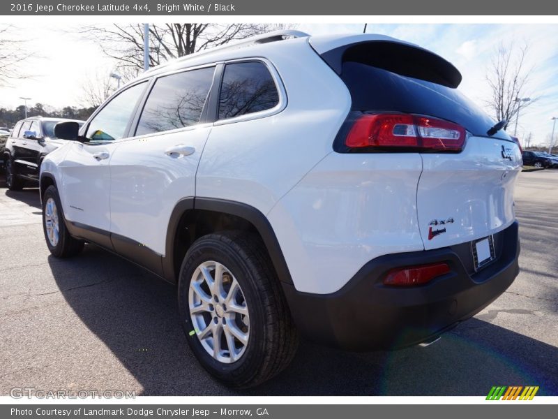 Bright White / Black 2016 Jeep Cherokee Latitude 4x4