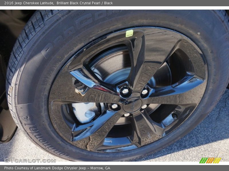Brilliant Black Crystal Pearl / Black 2016 Jeep Cherokee Latitude