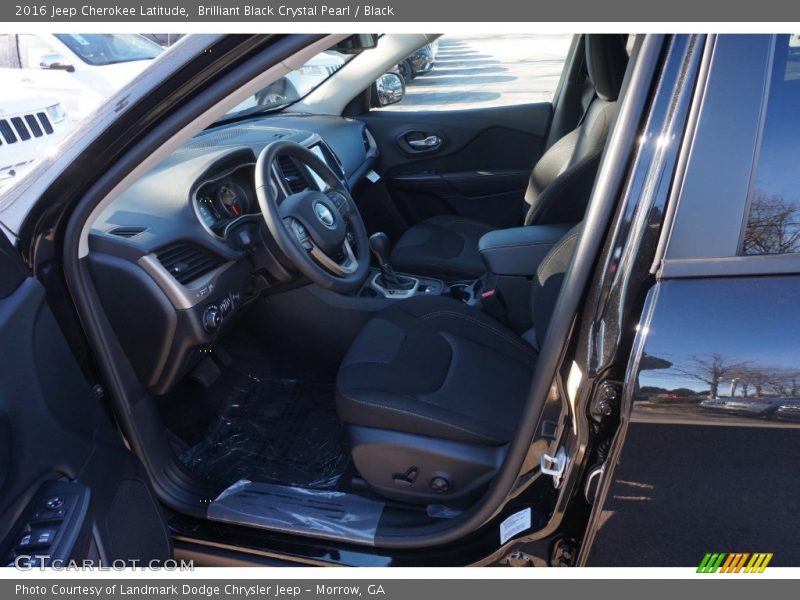 Brilliant Black Crystal Pearl / Black 2016 Jeep Cherokee Latitude