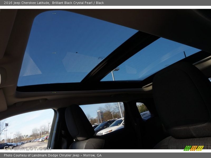 Brilliant Black Crystal Pearl / Black 2016 Jeep Cherokee Latitude