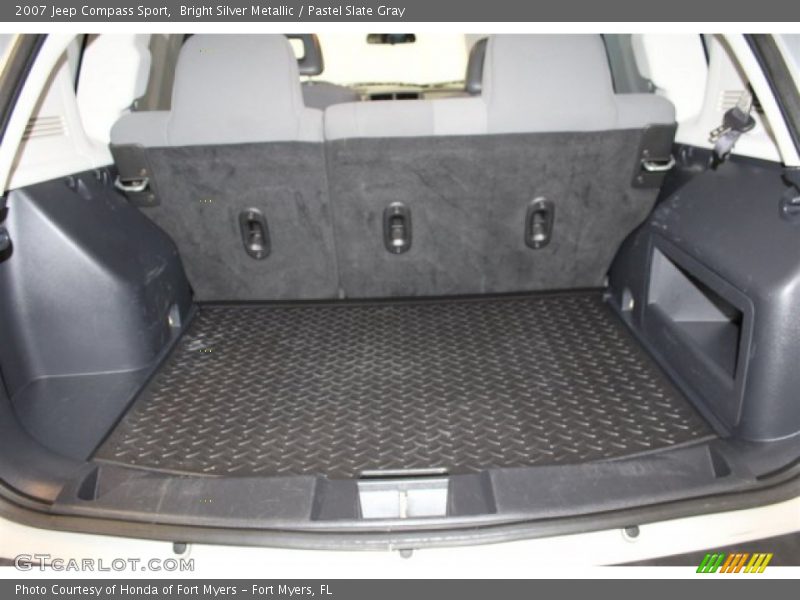 Bright Silver Metallic / Pastel Slate Gray 2007 Jeep Compass Sport