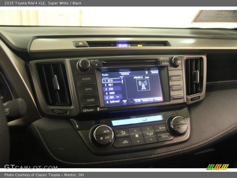 Super White / Black 2015 Toyota RAV4 XLE