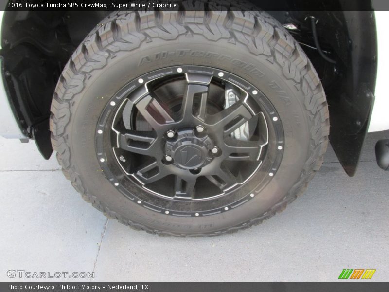 Super White / Graphite 2016 Toyota Tundra SR5 CrewMax