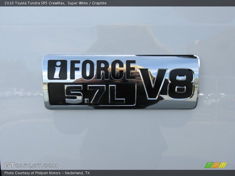 Super White / Graphite 2016 Toyota Tundra SR5 CrewMax