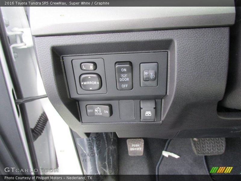 Super White / Graphite 2016 Toyota Tundra SR5 CrewMax