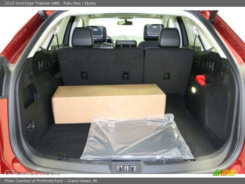  2016 Edge Titanium AWD Trunk