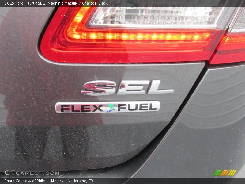 Magnetic Metallic / Charcoal Black 2015 Ford Taurus SEL
